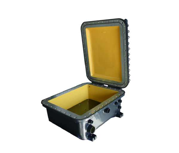 Caja de conexiones AJBEW, con recubrimiento exterior de PVC e interior con uretano amarillo, marca REPSA Yellow Coat®.