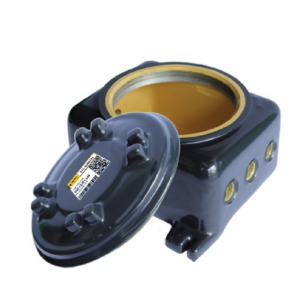 Caja de conexiones GUBB con recubrimiento exterior de PVC e interior con uretano amarillo, marca REPSA Yellow Coat®.