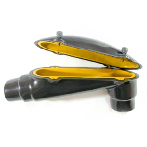 Caja para jalado de cables, tipo codo con recubrimiento exterior de PVC e interior con uretano amarillo marca REPSA Yellow Coat®.